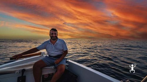 Giro in barca sul mare al Lido Azzurro, un’esperienza perfetta per coppie e gruppi nel Cilento, in Campania