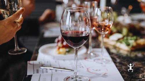 Brindisi di gruppo con vini del Vesuvio – tour perfetto per team building e gruppi di amici in Campania