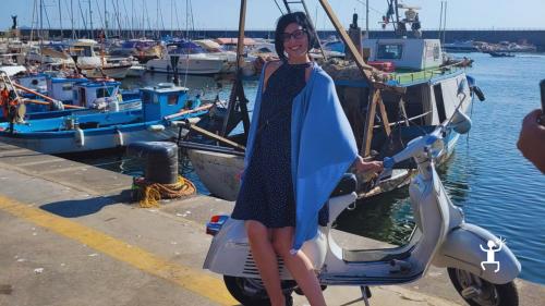 Giro vintage in Fiat 500 o Vespa PX tra Corso Vittorio e Posillipo per team building e idee regalo uniche
