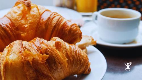 Erlebnis mit originalen Oldtimern zwischen Mergellina und Umberto I, inklusive Frühstück, für Junggesellen- und Junggesellinnenabschiede sowie Liebhaber des italienischen Stils