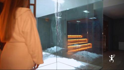 Percorso SPA completo con sauna e idromassaggi, ideale per team building e addii al nubilato in Campania