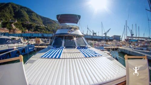 Tour panoramico in barca sulla Costiera sorrentina con pranzo e cooking class – un'avventura tra mare cristallino, paesaggi incantevoli e cucina campana
