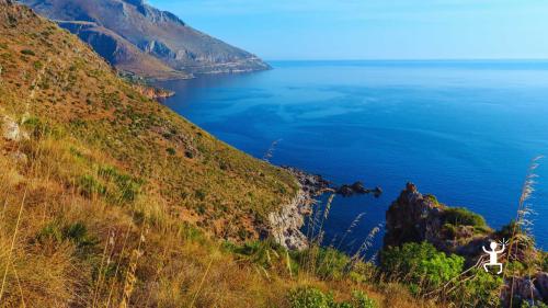 Escursione a cavallo a Misterbianco con guide abilitate, perfetta per team building, gruppi e idee regalo in Sicilia