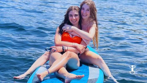 Tour mit SUP und Schnorcheln im kristallklaren Meer des Cilento, zwischen Höhlen und ruhigen Buchten – ideal für Paare und Freunde in Kampanien