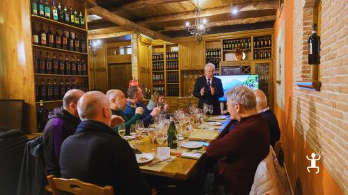 Tour enogastronomico in Irpinia con visita cantina, bottaia e sala degustazione, ideale per famiglie e amici in Campania