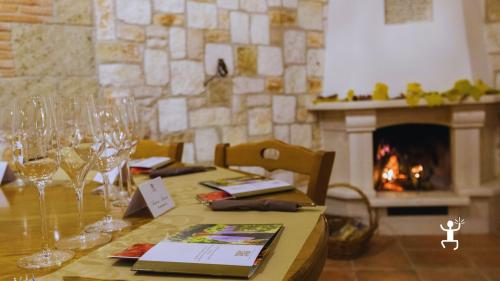Tour in cantina con degustazione di vini tipici in Irpinia, perfetto per coppie, gruppi e come idea regalo in Campania