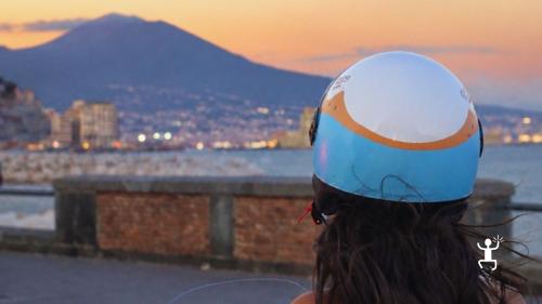 Vespa experience with views over the Gulf of Naples and the colours of twilight, designed for families and groups of friends