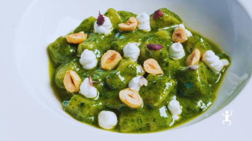 Percorso enologico che celebra la biodiversità e il rispetto per la natura, degustando vini biodinamici e piatti tipici del territorio di Teano