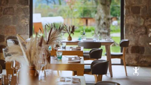 Weekend di gusto e relax nel wine resort biodinamico a Teano, perfetto per coppie e addii al nubilato in Campania