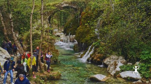 Tour in e-bike a noleggio tra borghi e natura campana per gruppi di amici e amanti dell’outdoor
