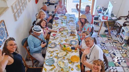 Esplora Vietri e Pompei in totale comfort, tra laboratori artigianali, limoneti e antiche rovine romane, perfetto per gruppi