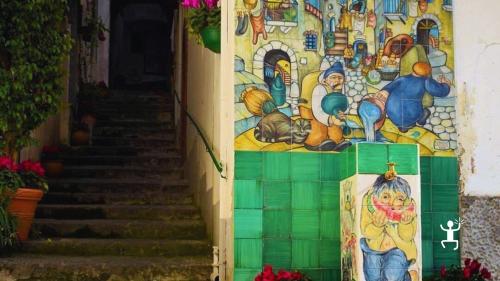 Esperienza autentica tra botteghe di Vietri sul Mare e rovine di Pompei, perfetto per addii al celibato o team building