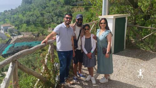 Vivi un’esperienza unica tra ceramiche, limoneti e siti UNESCO, ideale per coppie e amici in viaggio in Campania