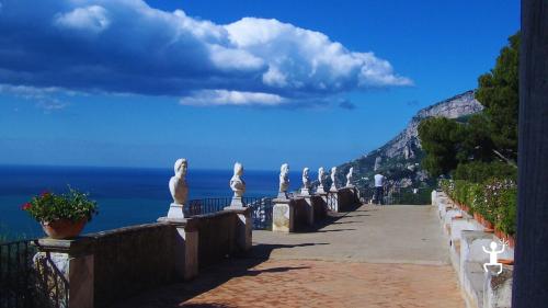 Esperienza in van privato tra Vietri e Ravello, tra strade panoramiche e borghi autentici con vista sulla Costiera Amalfitana 