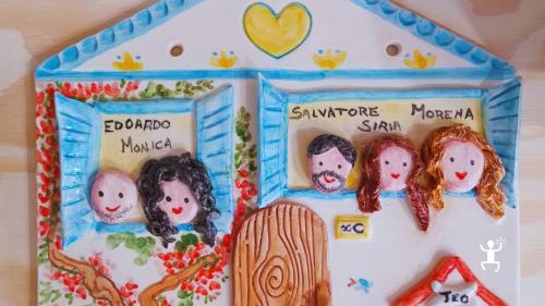 Esperienza autentica a Napoli, ideale per famiglie e idee regalo, tra manualità, colori e tradizione campana