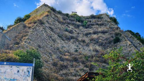 Panorama-Erlebnis mit einer Reiseleiterin zwischen der Villa des Lucullus und dem Golf von Neapel, ideal für Team Building