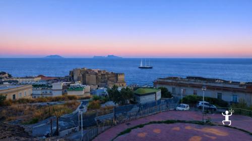 Tour in Neapel mit neapolitanischer Begleiterin durch die Altstadt und Panoramablicke, ideal für Paare und Gruppen in Kampanien