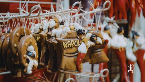 Esperienza con accompagnatrice turistica nel centro storico di Napoli tra Plebiscito e San Gregorio Armeno, perfetta idea regalo