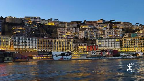 Escursione in barca a Napoli con panorami su Vesuvio, Capri e Posillipo, esperienza ideale per addii al celibato