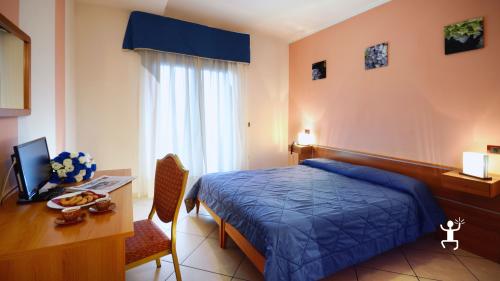 Percorso benessere con vasca idromassaggio, sauna finlandese e doccia emozionale in Irpinia vicino Avellino, esperienza per coppie