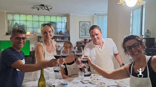 Lezione di cucina a Scafati con preparazione di ravioli e gnocchi, esperienza autentica per gruppi e team building