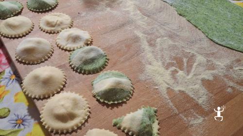 Esperienza culinaria a Scafati in famiglia campana, tra tradizione e convivialità, con pasta fresca e pranzo condiviso