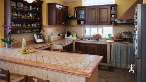 Laboratorio di dolci napoletani a Scafati vicino Pompei in casa campana, con tiramisù e dolci tradizionali, ideale per coppie e gruppi