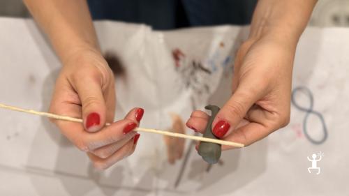 Esperienza manuale a Napoli tra argilla e tradizione artigianale, perfetta per coppie e amici in Campania