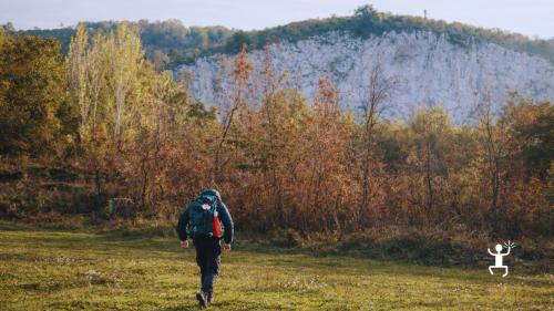 Escursione guidata alle Comole di Castel Morrone tra Monti Tifatini per gruppi e amici in Campania