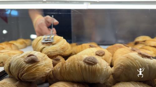 Esperienza gastronomica in palazzo storico con laboratorio di sfogliatella e degustazione, per famiglie
