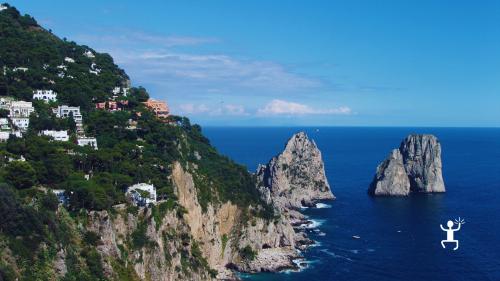 Passeggiata ad Anacapri con seggiovia per Monte Solaro durante escursione a Capri ideale per coppie gruppi e idee regalo
