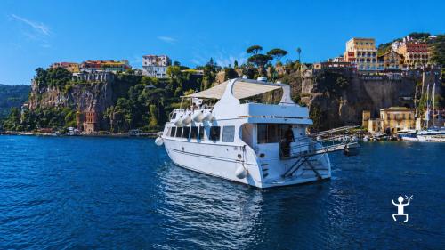 Tempo libero a Capri tra vicoli e panorami dell’isola, esperienza perfetta per coppie e gruppi di amici in Campania