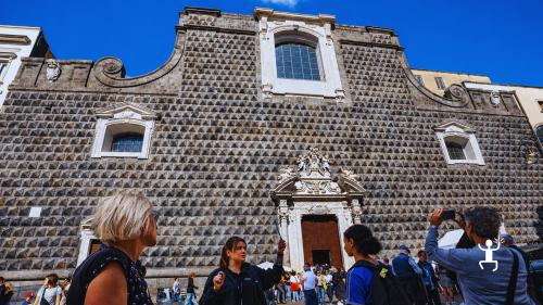 Visita guidata tra centro storico di Napoli, San Gregorio Armeno e Neapolis Sotterrata per coppie e gruppi