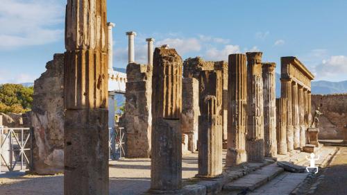 Visita agli Scavi di Pompei e scoperta dell’arte del cammeo vesuviano per coppie, gruppi e famiglie