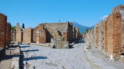 Visita agli Scavi di Pompei con guida archeologica in inglese per coppie gruppi e viaggiatori in Campania