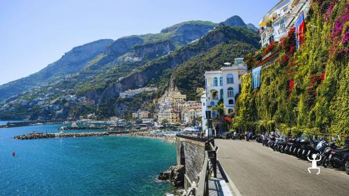 Servizio NCC per visitare Positano, Amalfi e Meta di Sorrento con trasporto dedicato per coppie e gruppi