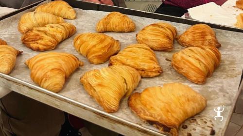 Degustazione guidata della sfogliatella napoletana nel centro storico di Napoli per gruppi, famiglie e coppie