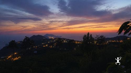 Cavalcata al tramonto e in notturna nella Penisola Sorrentina, perfetta come idea regalo o per un'occasione speciale