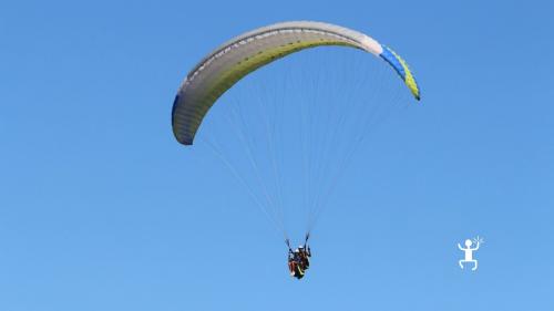 Esperienza di coppia in Campania con parapendio sui cieli del Cilento in Provincia di Salerno