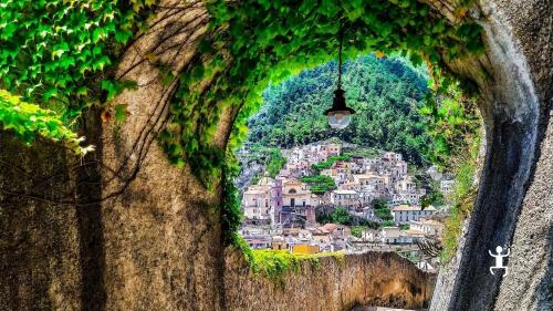 visita guidata in un borgo della Costiera Amalfitana in Campania  