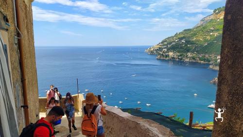 guida turistica per vista e percorso in Costiera Amalfitana in Campania 