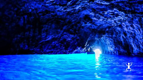 Capri-Tour per Boot mit privatem Ausflug – ideal für Geschenke und besondere Anlässe in Kampanien