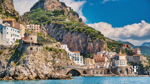 Escursione rilassante in barca in Costiera Amalfitana per coppie e gruppi con skipper e soste personalizzate