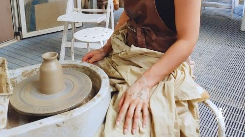 Laboratorio di ceramica artistica a Vietri sul Mare in Costiera Amalfitana per coppie in cerca di un’esperienza creativa
