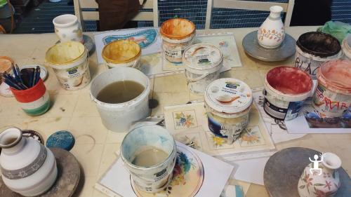 Esperienza di ceramica artistica in Costiera Amalfitana consigliata come idea regalo originale 