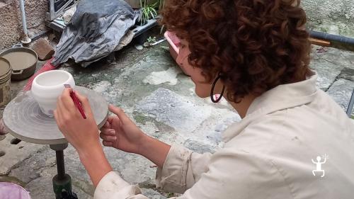 Attività di team building con laboratorio di ceramica per aziende per stimolare il team building aziendale in Costiera Amalfitana in Campania 