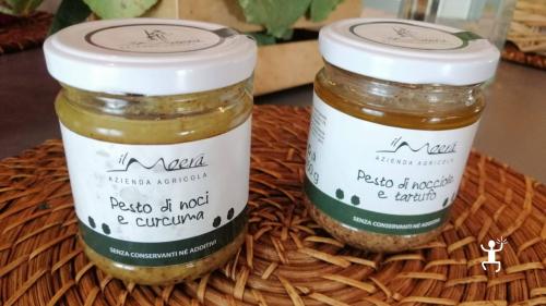 Pesto di noci, nocciole e tartufo e aglio orsino prodotto locale di Avella Avellino in Irpinia per esperienza autentica in Campania
